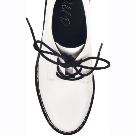 NEW Wild Pair Rainee White Platform Lug Sole Oxford Flats - Picture 4 of 5